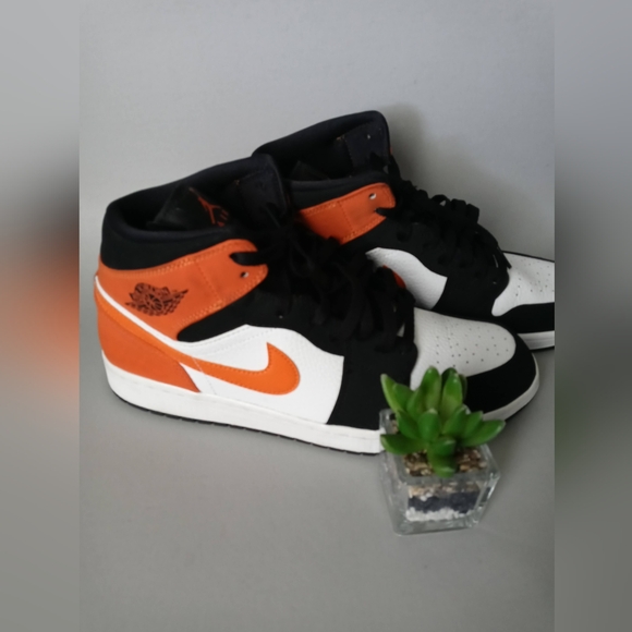 Nike Air Jordan 1 Mid \'Shattered Backboard\' Shoes Men Black  orange White